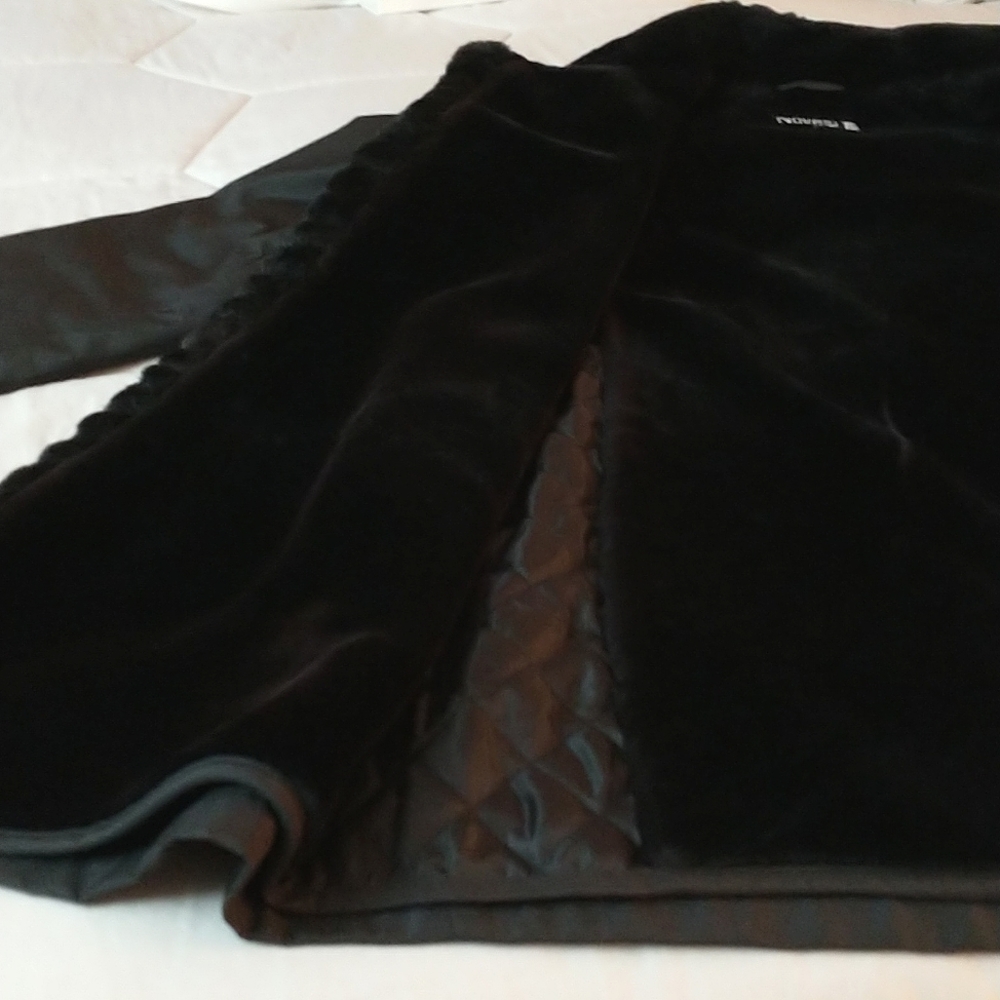 Novelti Winter Coat - WILL BE DONATED SOON! - Picture 6 of 10